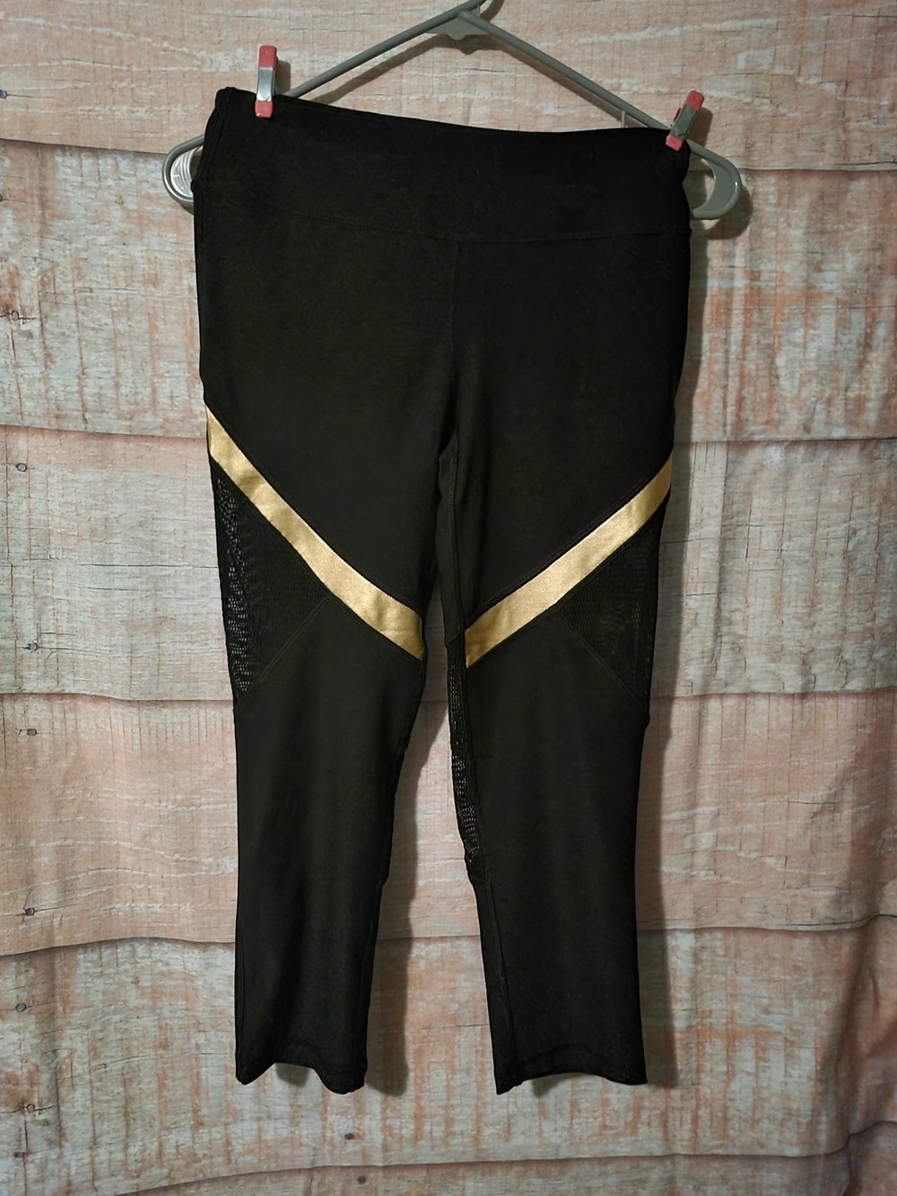 Black Athletic Leggings with Gold V-Strap Detail And Back Zipper Pocket